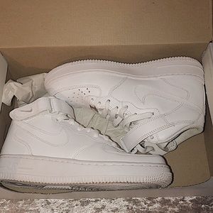 Women’s Air Force 1 Mid ‘07 LE